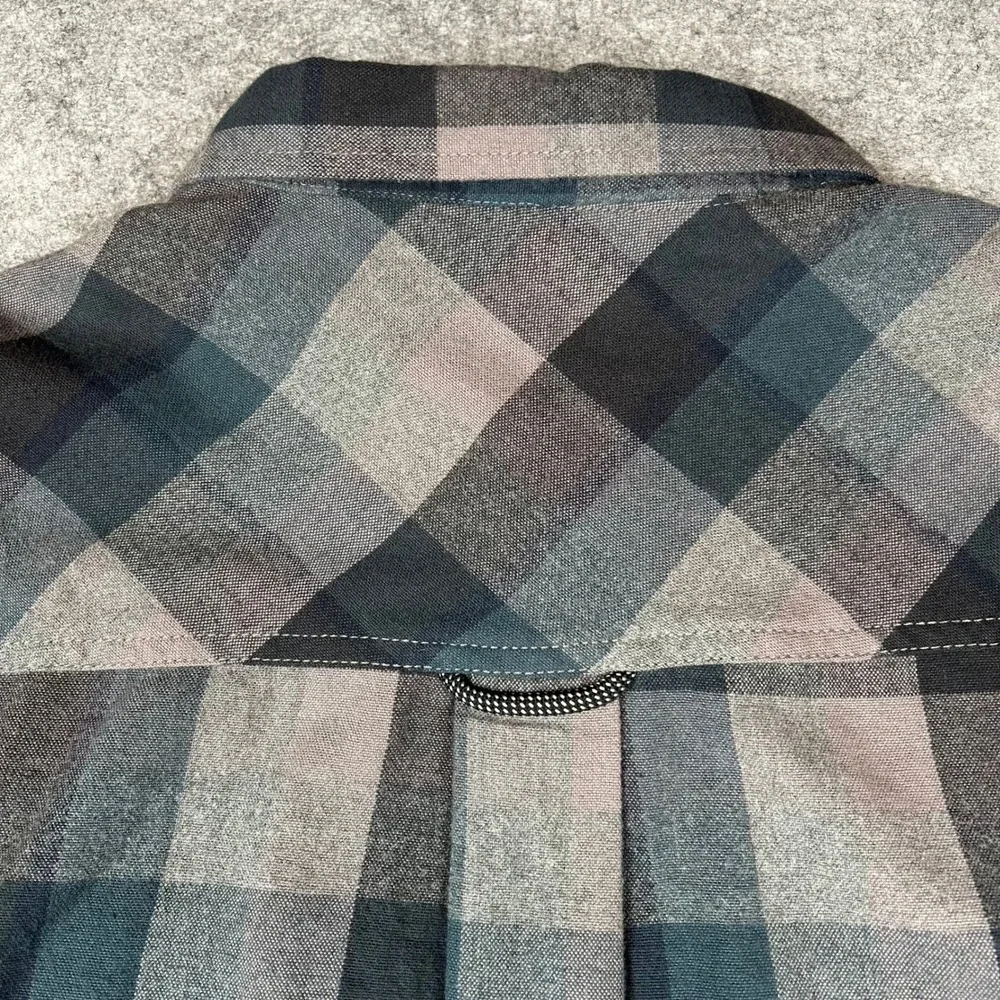 KAVU Buffaroni Mens XXL Plaid Flannel Shirt Grey Blue Long Sleeve Button Down